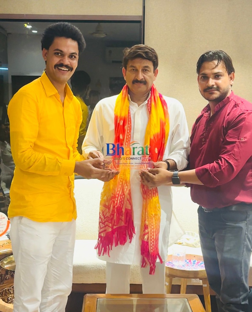 Hon'ble MP Shri Manoj Tiwari Conferring Bharat NGO's Connect Trophy